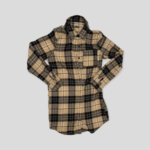 SHEIN BEIGE & BLACK PLAID OVERSIZED BUTTON UP XS